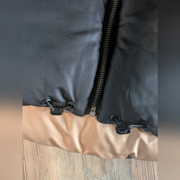 Black & Brown Reversible Zip Up Puffer Vest - Picture 6 of 7